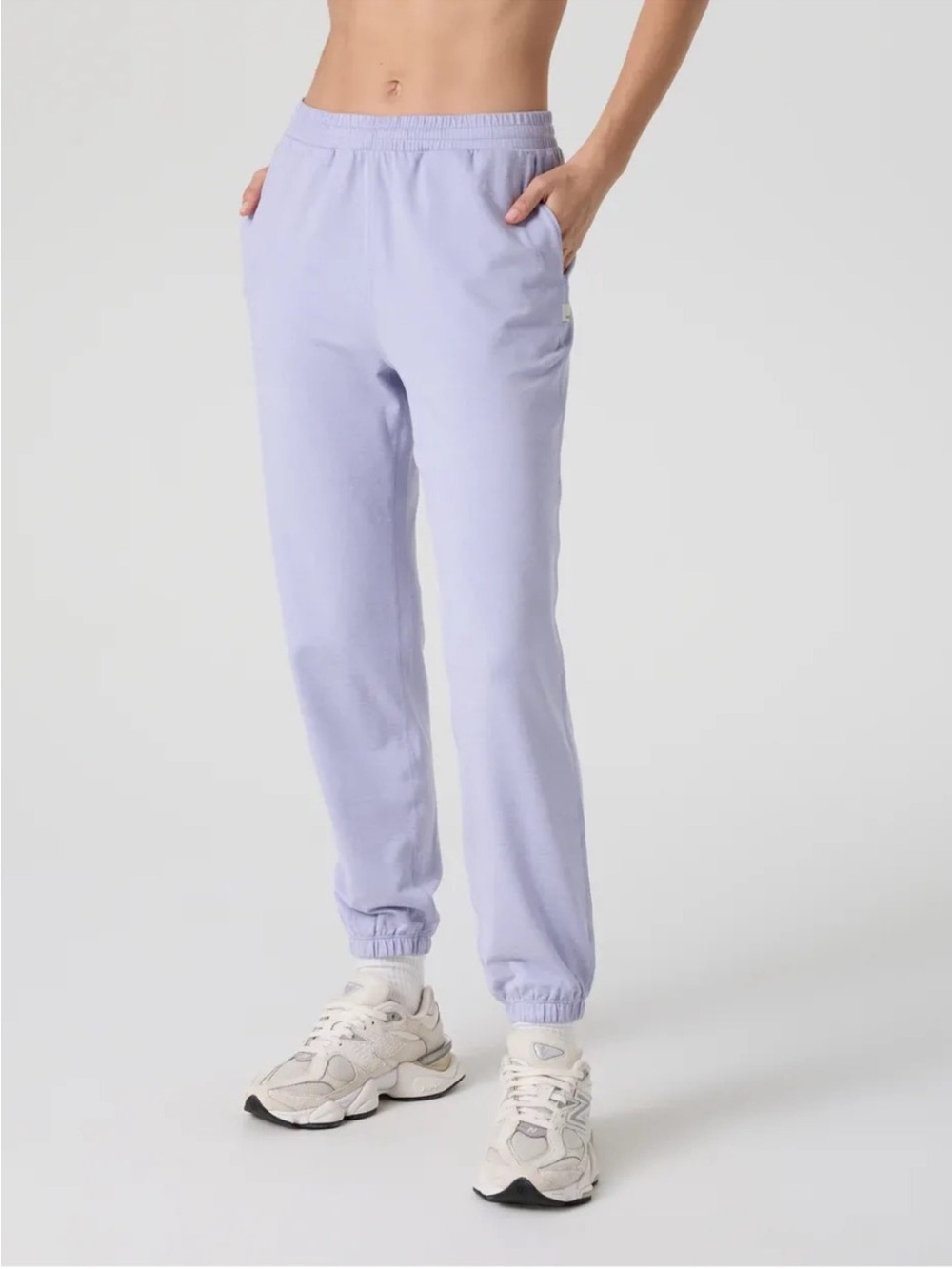 NWT Vuori Boyfriend Dreamknit Jogger size Medium in Lavender Mist